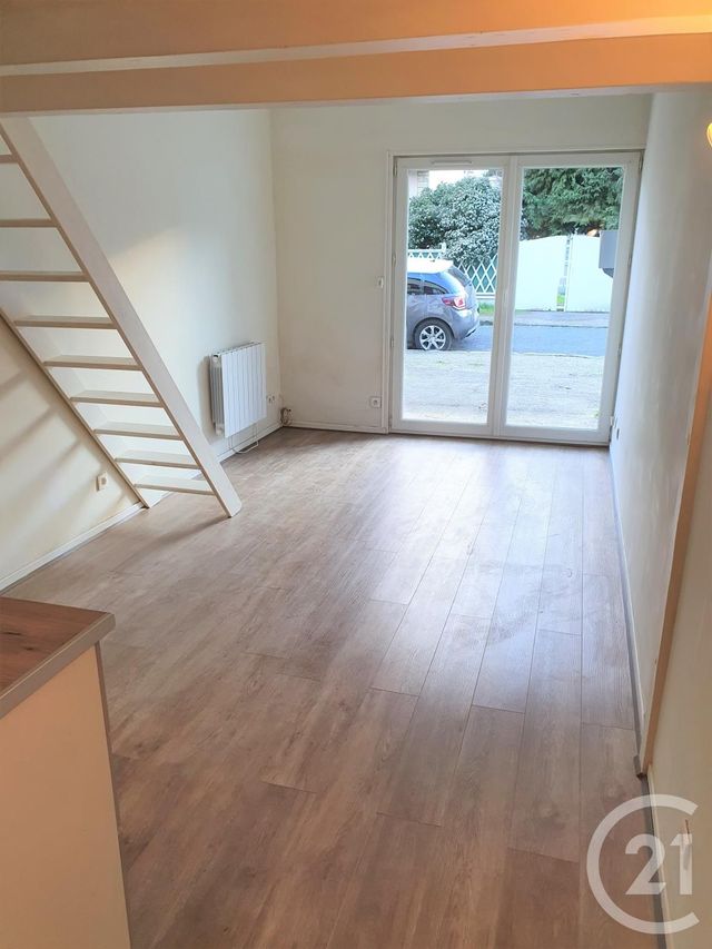 Studio à louer - 1 pièce - 17.48 m2 - MORSANG SUR ORGE - 91 - ILE-DE-FRANCE - Century 21 Viry Plein Coeur