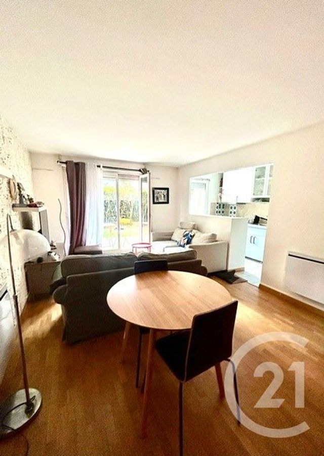 Appartement à vendre - 3 pièces - 63.79 m2 - VIRY CHATILLON - 91 - ILE-DE-FRANCE - Century 21 Viry Plein Coeur