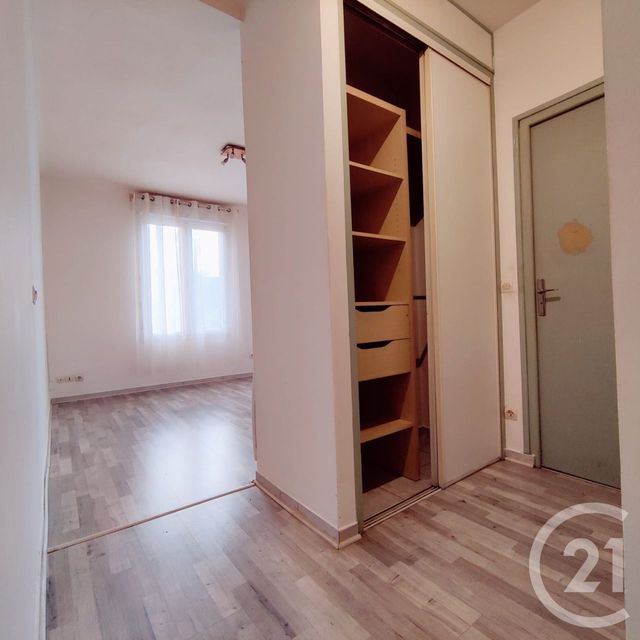 Appartement F1 à vendre - 1 pièce - 33.0 m2 - VIRY CHATILLON - 91 - ILE-DE-FRANCE - Century 21 Viry Plein Coeur