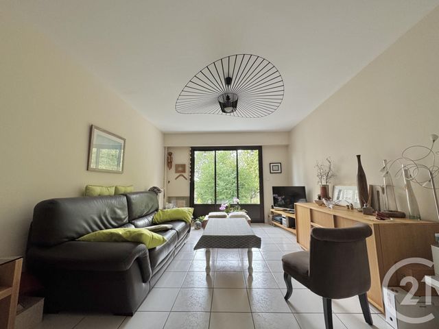 Appartement F2 à vendre - 2 pièces - 55.0 m2 - VIRY CHATILLON - 91 - ILE-DE-FRANCE - Century 21 Viry Plein Coeur