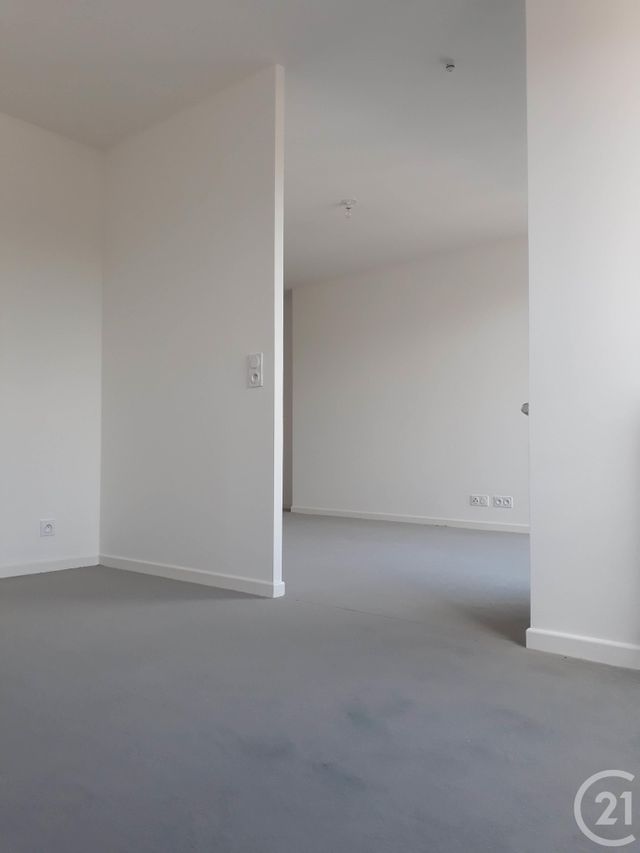 Appartement F1 à louer - 1 pièce - 37.0 m2 - JUVISY SUR ORGE - 91 - ILE-DE-FRANCE - Century 21 Viry Plein Coeur