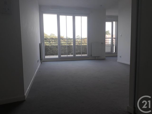 Appartement F1 à louer - 1 pièce - 37.0 m2 - JUVISY SUR ORGE - 91 - ILE-DE-FRANCE - Century 21 Viry Plein Coeur
