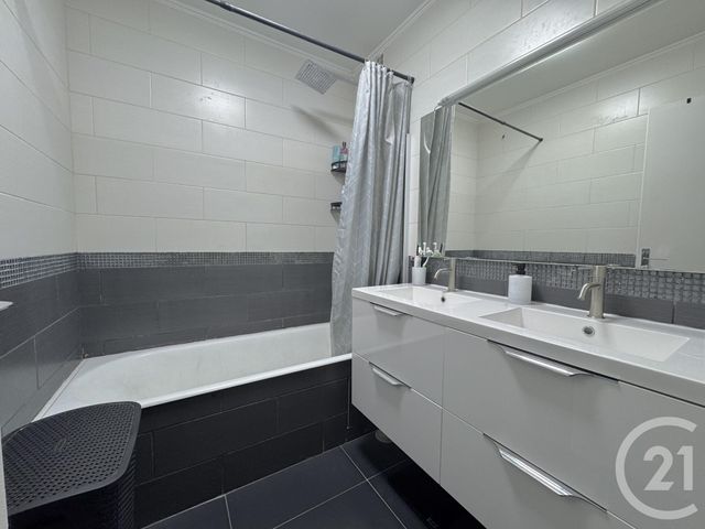 Appartement F2 à vendre - 2 pièces - 54.87 m2 - VIRY CHATILLON - 91 - ILE-DE-FRANCE - Century 21 Viry Plein Coeur