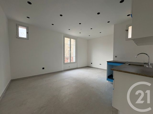 Appartement F2 à louer - 2 pièces - 38.4 m2 - CHOISY LE ROI - 94 - ILE-DE-FRANCE - Century 21 Viry Plein Coeur