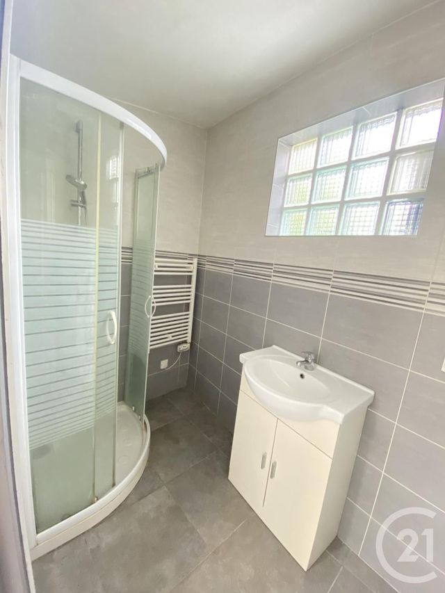 Appartement F1 à louer - 1 pièce - 25.52 m2 - VILLIERS SUR ORGE - 91 - ILE-DE-FRANCE - Century 21 Viry Plein Coeur