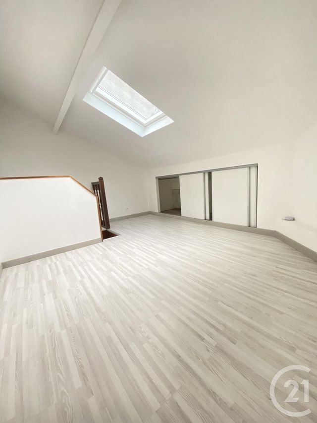 Appartement F1 à louer - 1 pièce - 25.52 m2 - VILLIERS SUR ORGE - 91 - ILE-DE-FRANCE - Century 21 Viry Plein Coeur