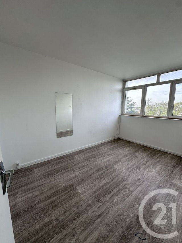 Appartement F2 à louer - 2 pièces - 40.0 m2 - VIRY CHATILLON - 91 - ILE-DE-FRANCE - Century 21 Viry Plein Coeur