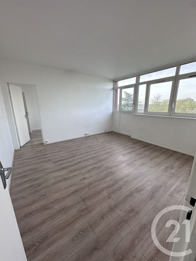 Appartement F2 à louer - 2 pièces - 40.0 m2 - VIRY CHATILLON - 91 - ILE-DE-FRANCE - Century 21 Viry Plein Coeur