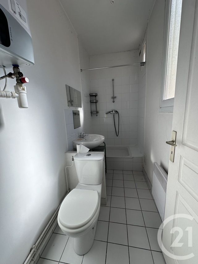 Appartement F2 à louer - 2 pièces - 21.71 m2 - VILLEJUIF - 94 - ILE-DE-FRANCE - Century 21 Viry Plein Coeur