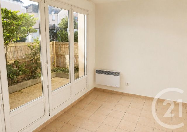 Appartement F2 à louer - 2 pièces - 40.69 m2 - LONGJUMEAU - 91 - ILE-DE-FRANCE - Century 21 Viry Plein Coeur