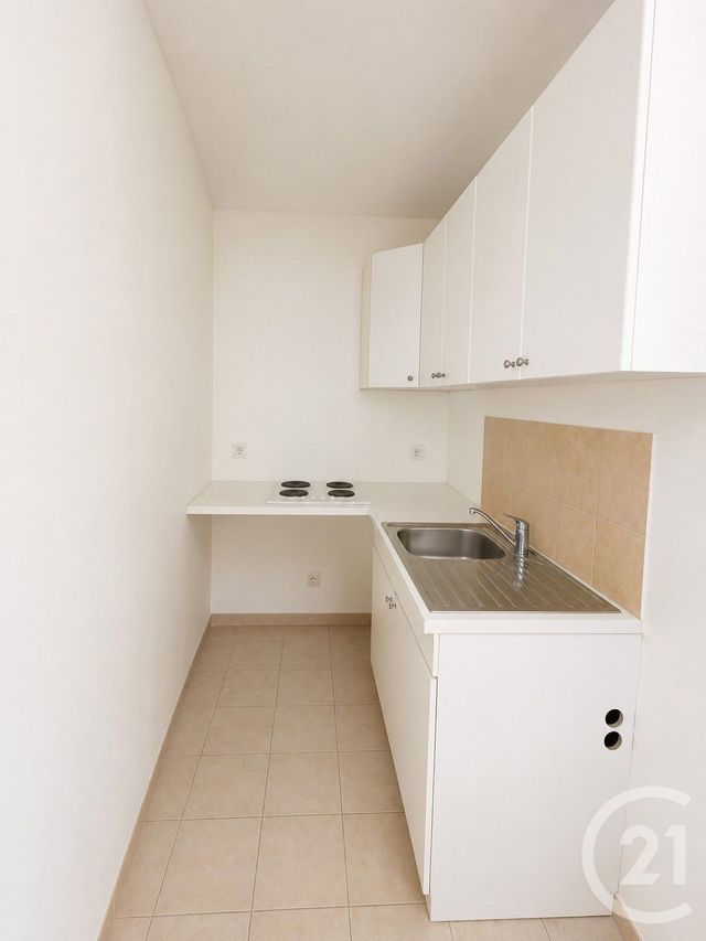 Appartement F2 à louer - 2 pièces - 40.69 m2 - LONGJUMEAU - 91 - ILE-DE-FRANCE - Century 21 Viry Plein Coeur