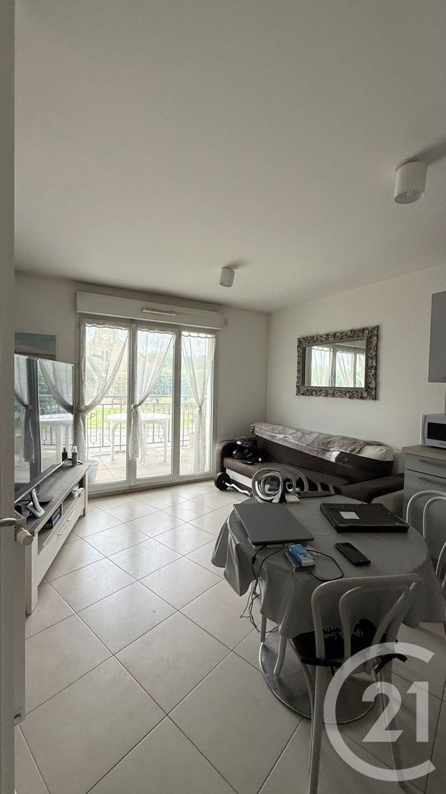 Appartement F2 à louer - 2 pièces - 39.55 m2 - STE GENEVIEVE DES BOIS - 91 - ILE-DE-FRANCE - Century 21 Viry Plein Coeur