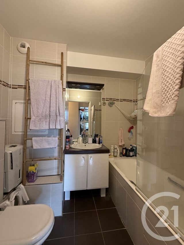 Appartement F3 à louer - 3 pièces - 59.0 m2 - PARIS - 75013 - ILE-DE-FRANCE - Century 21 Viry Plein Coeur