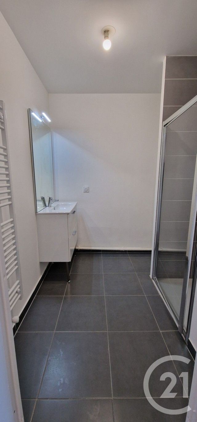 Appartement F2 à louer - 2 pièces - 46.92 m2 - VIRY CHATILLON - 91 - ILE-DE-FRANCE - Century 21 Viry Plein Coeur