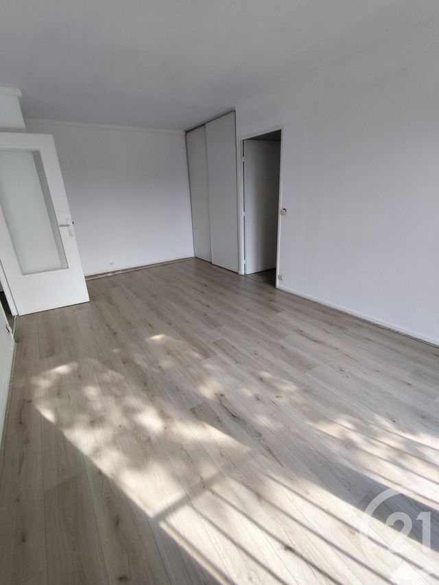 Appartement F2 à louer - 2 pièces - 50.0 m2 - VIRY CHATILLON - 91 - ILE-DE-FRANCE - Century 21 Viry Plein Coeur