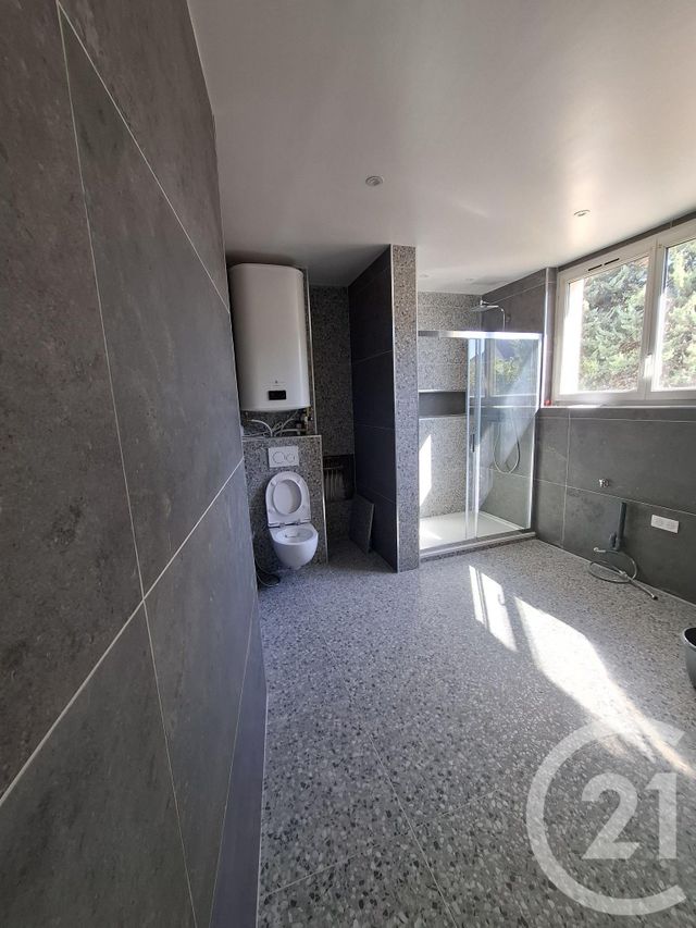 Appartement à louer - 2 pièces - 55.0 m2 - THIAIS - 94 - ILE-DE-FRANCE - Century 21 Viry Plein Coeur