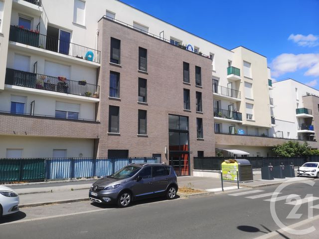 Appartement F2 à louer - 3 pièces - 53.57 m2 - FLEURY MEROGIS - 91 - ILE-DE-FRANCE - Century 21 Viry Plein Coeur