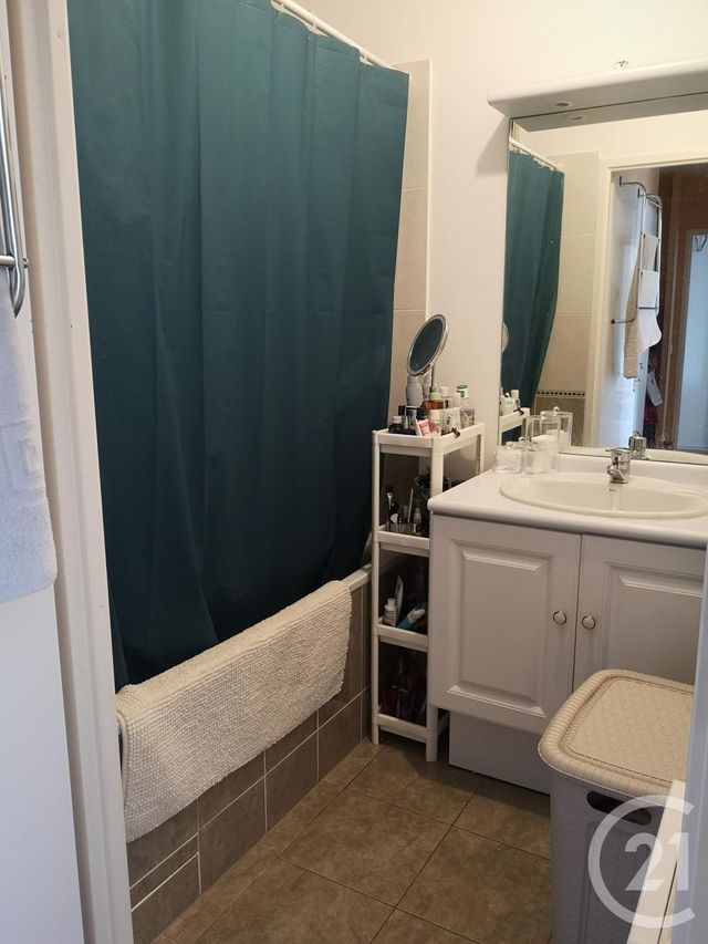 Appartement F2 à louer - 2 pièces - 50.0 m2 - JUVISY SUR ORGE - 91 - ILE-DE-FRANCE - Century 21 Viry Plein Coeur