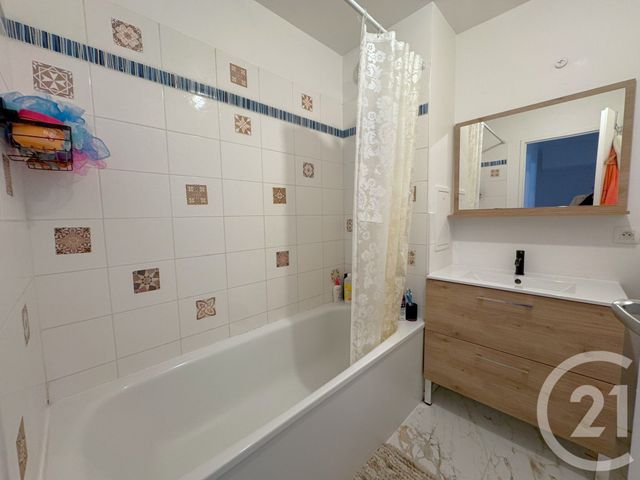 Appartement Duplex à louer - 3 pièces - 52.88 m2 - ATHIS MONS - 91 - ILE-DE-FRANCE - Century 21 Viry Plein Coeur