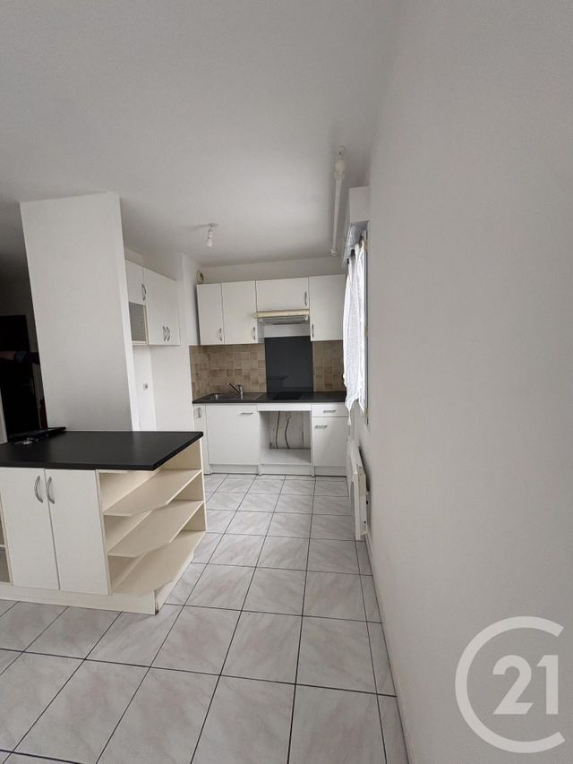 Appartement F1 à louer - 1 pièce - 34.9 m2 - VIRY CHATILLON - 91 - ILE-DE-FRANCE - Century 21 Viry Plein Coeur