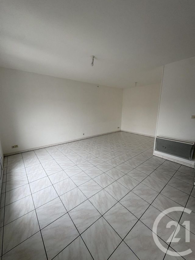 Appartement F1 à louer - 1 pièce - 34.9 m2 - VIRY CHATILLON - 91 - ILE-DE-FRANCE - Century 21 Viry Plein Coeur